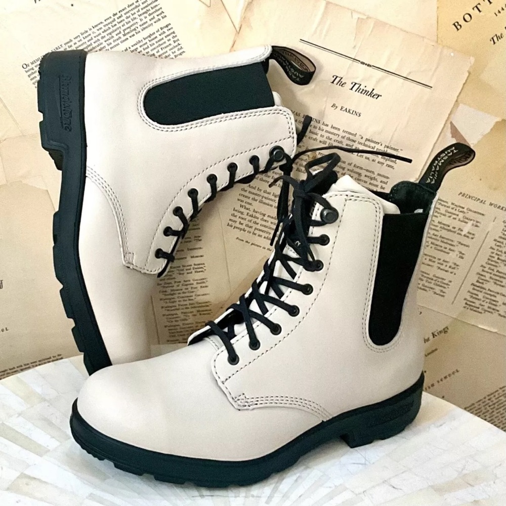Blundstone #2324 Orginals Lace Up Boot Oat Ivory Black Trim - Picture 2 of 11